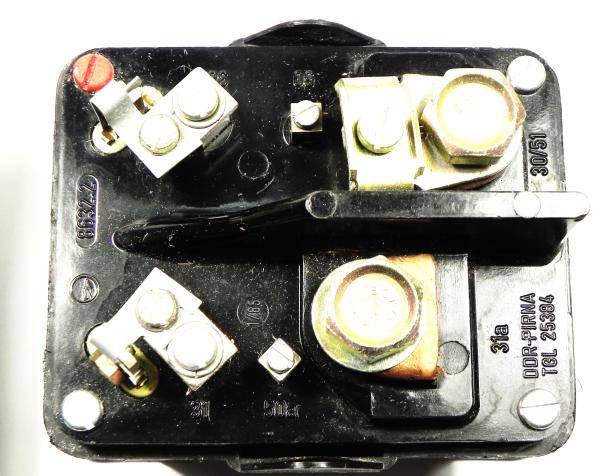 Batterieumschalter 2x12V auf 24V für Anlasser 4-15PS - 8632.2